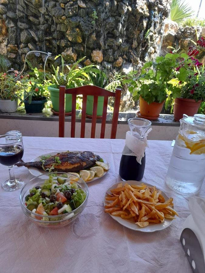 Bar Restorant Hotel Altini Vlore Luaran gambar